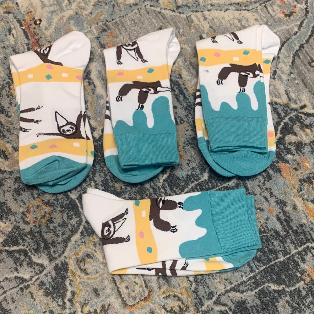 Sloth Pattern Ankle Socks - White & Teal. Set of 4. New!